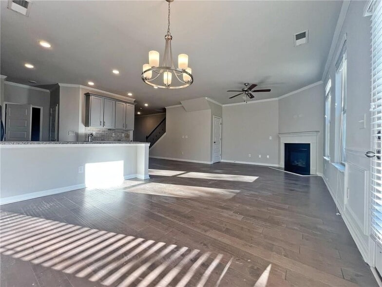 Building Photo - 2734 Shetley Creek Dr