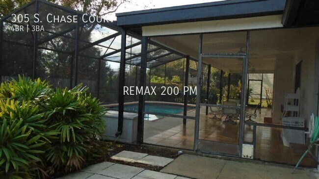 Building Photo - 305 S Chase Ct