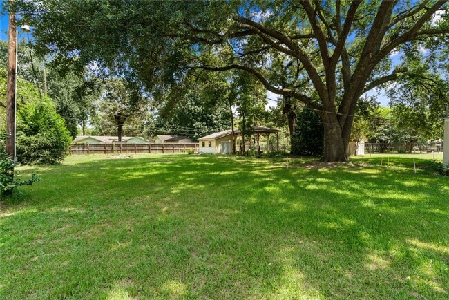 Building Photo - 11215 Birchwood