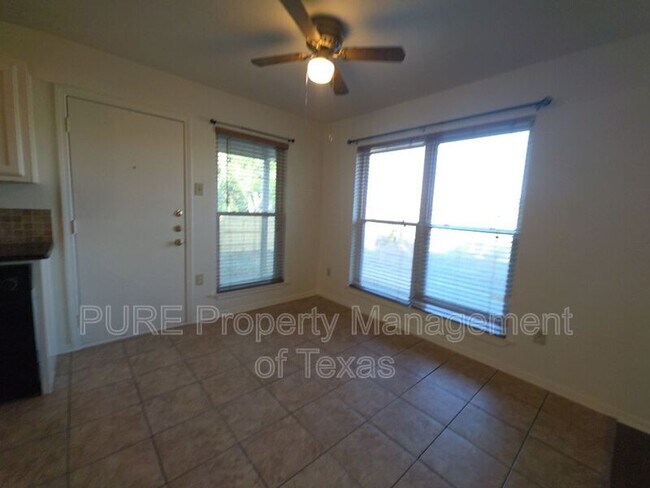 Building Photo - 304 McClendon Dr