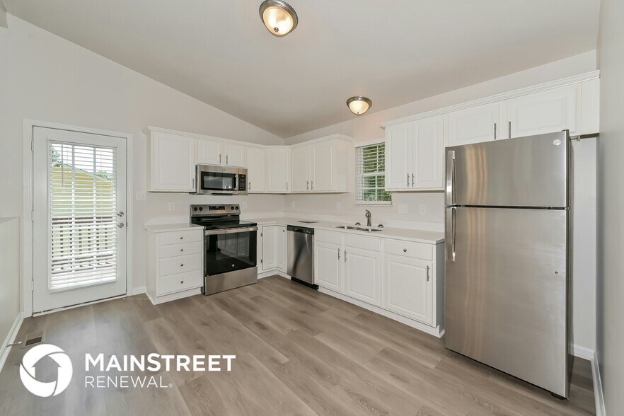 Building Photo - 4014 Larigo Dr