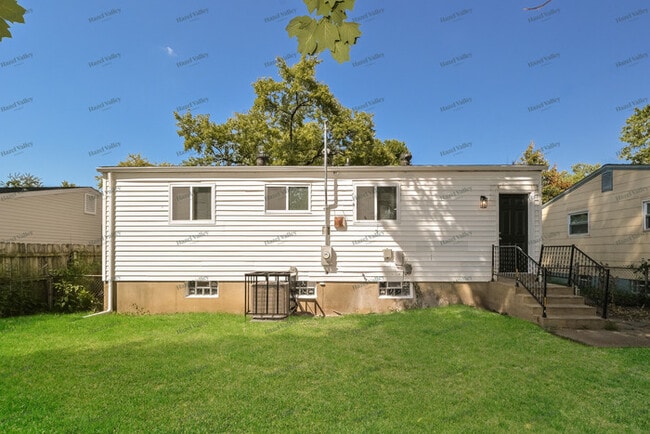 Building Photo - 1140 Baron Ave