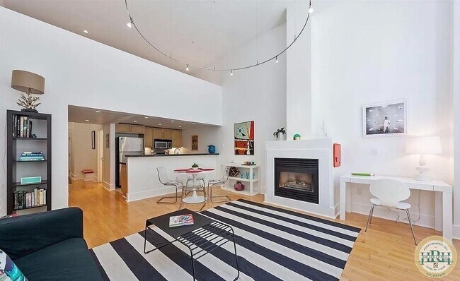 Primary Photo - Spacious 1BR|2BA Loft Style Condo in the h...