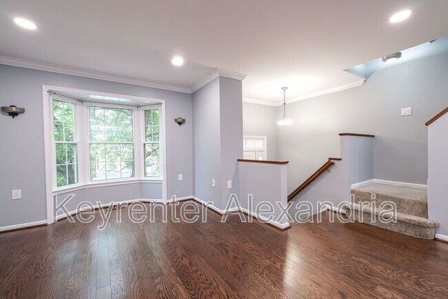Building Photo - 3818 Vermont Ct