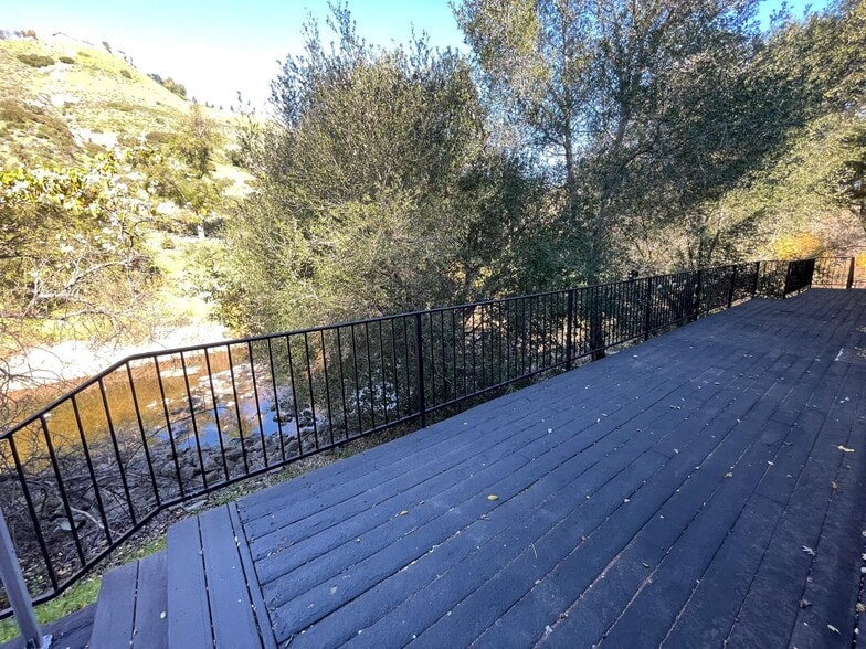 Building Photo - 148 Sherwood Dr