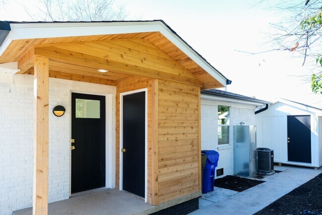 Building Photo - Custom Design Home in Greenville w/ Lawn C...