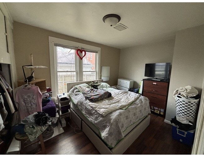 Building Photo - 519 Market St