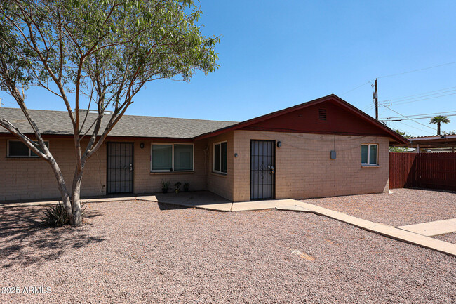 Building Photo - 4423 N 23rd Ave