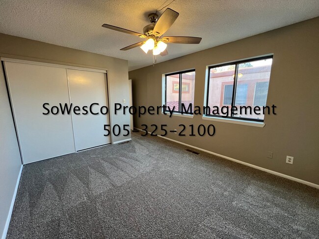 Building Photo - Beautifully Remodeled Condo (with seasonal pool)