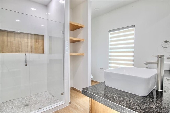 Building Photo - 23 Cassandra St