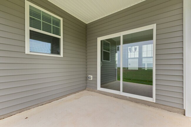 Building Photo - 233 Steel Springs Ln