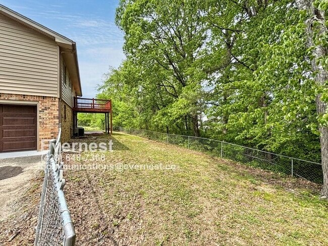 Building Photo - 3-Bedroom, 2-Bathroom Home with Basement a...