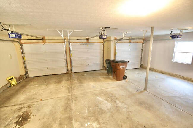 Building Photo - 7543 Ashley Meadow Dr