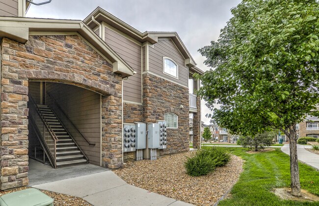 Building Photo - 7440 S Blackhawk St
