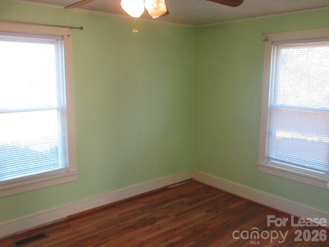 Building Photo - 1073 North Carolina Hwy 150