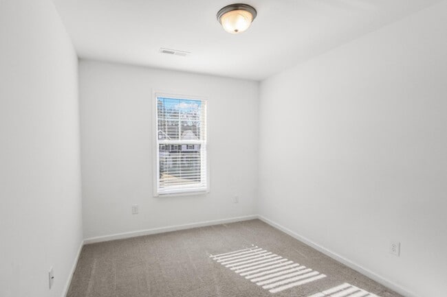 Building Photo - 747 Hadstock Path