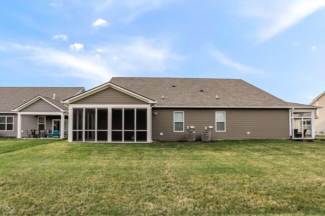 Building Photo - 1659 Dewey Dr