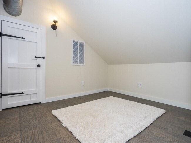 Building Photo - 2721 NW 19th St