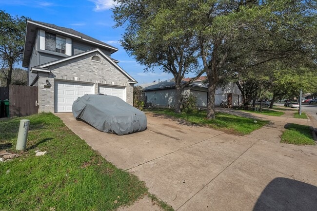 Building Photo - 3 BEDROOM AND 2.5 BATHROOMS PISD SCHOOL DISTRICT