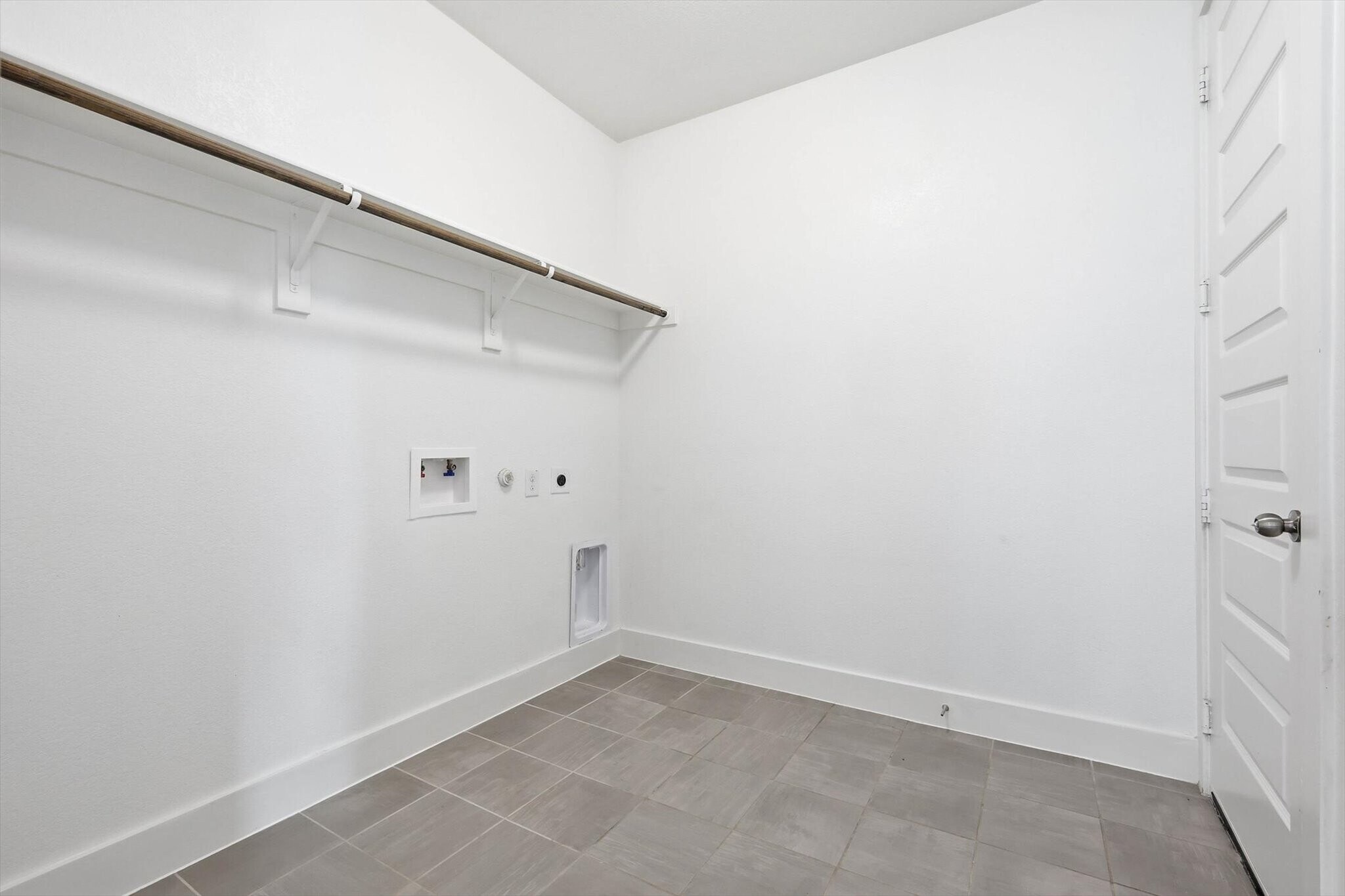 Building Photo - 1861 Arbor Dr