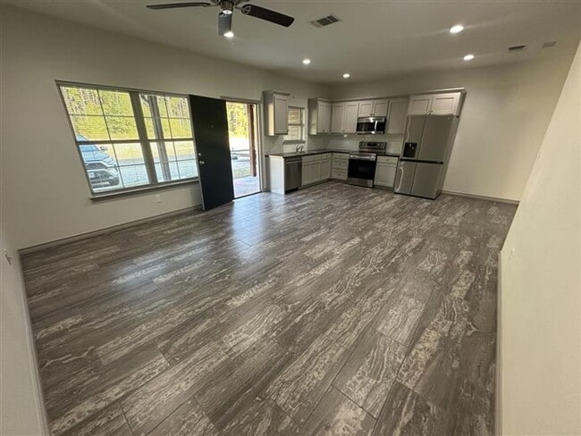 Building Photo - 13314 County Rd 285