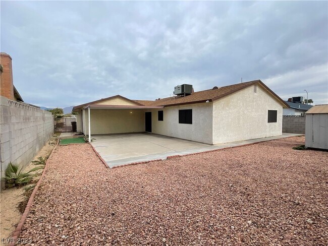 Building Photo - 6405 W Roy Rogers Dr