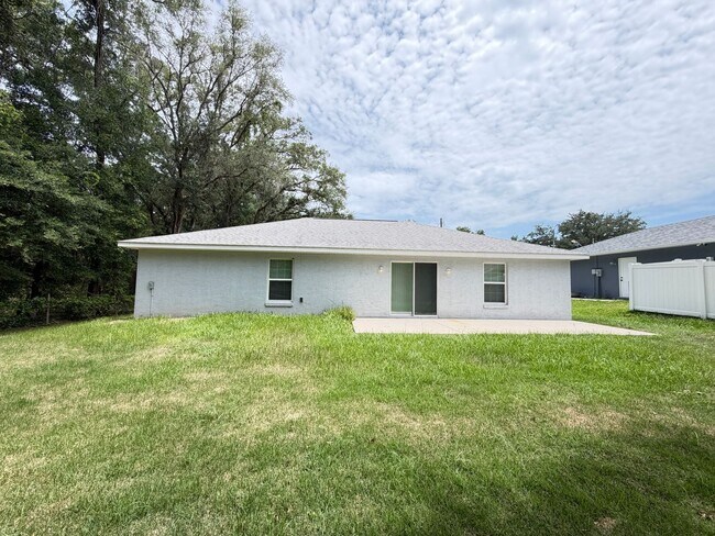 Building Photo - Beautiful 3 Bedroom, 2 Bathroom Home in Summerfield!