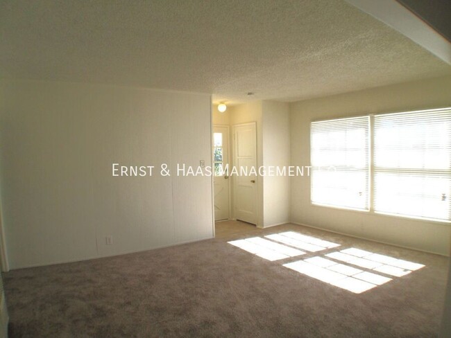 Building Photo - 2843 Dollar St