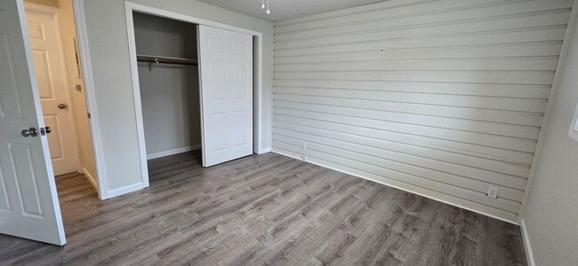 Building Photo - 2871ap