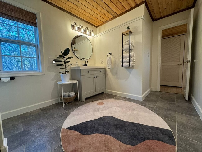 Building Photo - 59 Beverly Pl