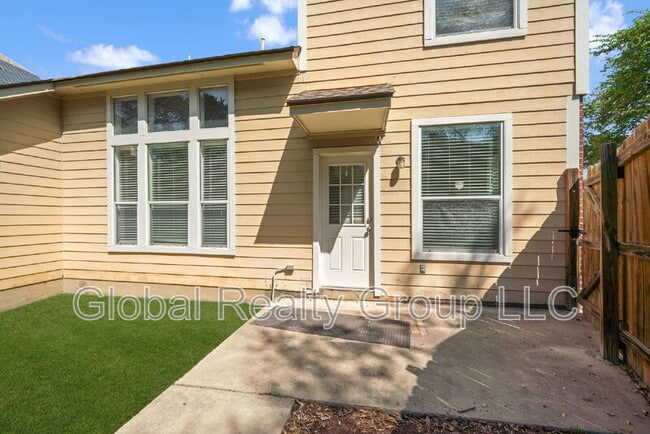 Building Photo - 510 Wildberry Ct
