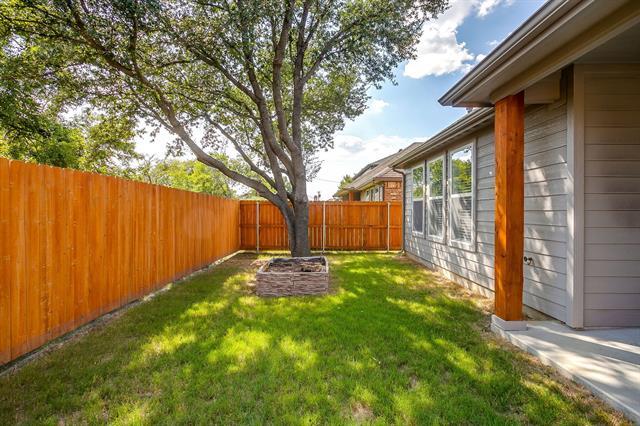 Building Photo - 1025 E Coral Way