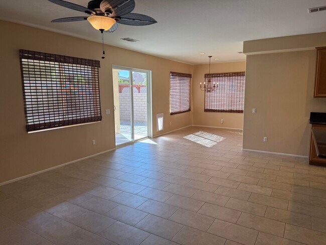 Building Photo - 43426 Lago Brezza Dr