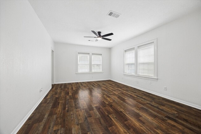 Building Photo - 2701 Truxillo St