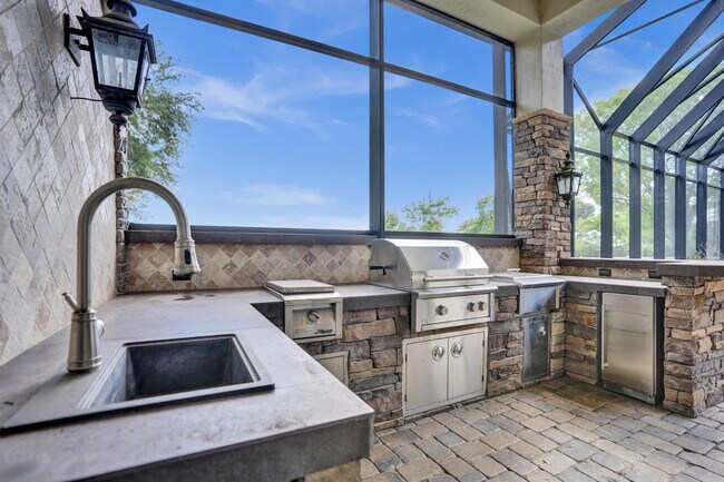 Building Photo - 9210 Equus Cir