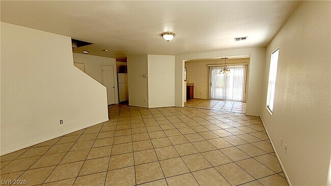 Building Photo - 5745 W Dewey Dr