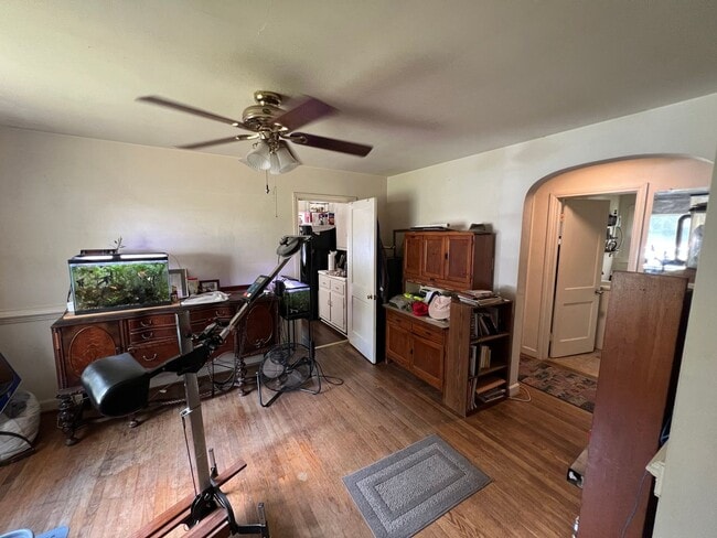 Building Photo - Adorable 2bdrm/1bth Ranch Style Home Conve...
