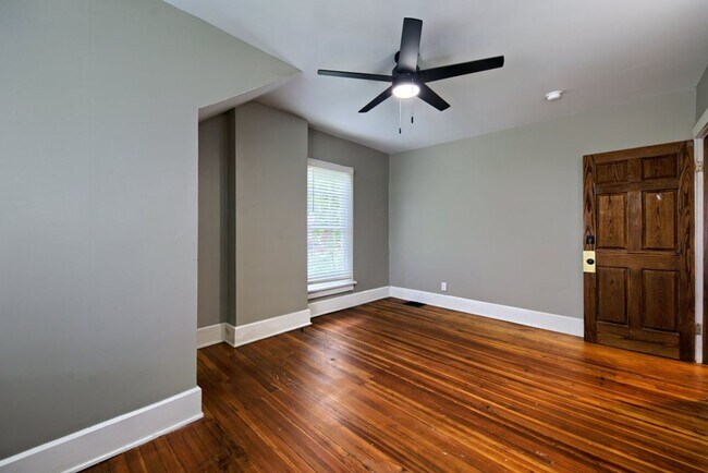 Building Photo - OSU Single Family House! Great Location!