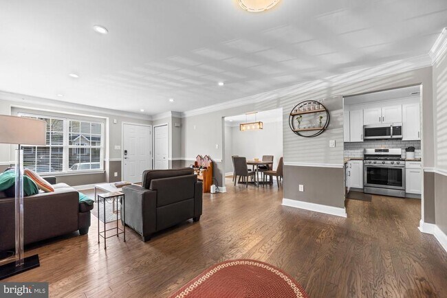 Building Photo - 1203 Delancey Way