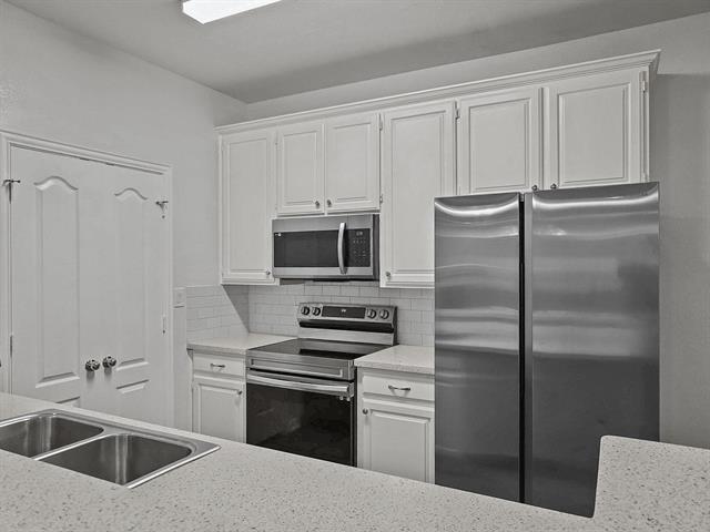 Building Photo - 1501 Cedar Elm Dr