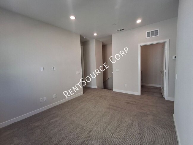 Building Photo - 27231 W Coyote Bush Ct