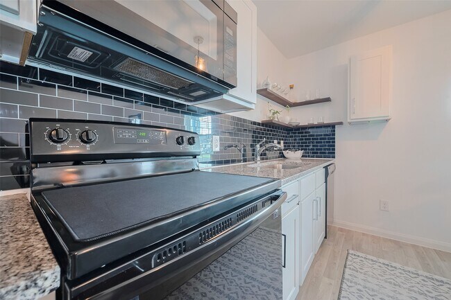 Building Photo - 9923 Opal Stone Wy