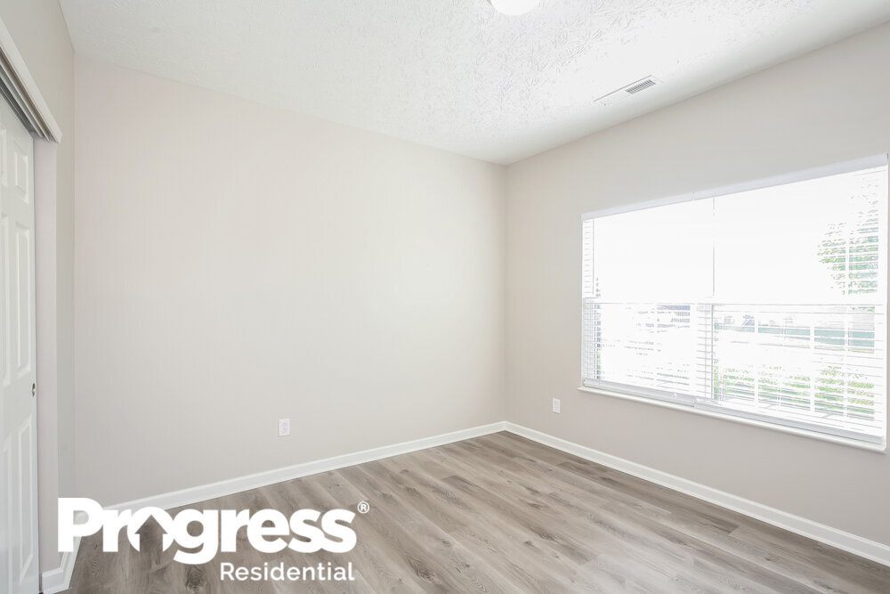 Building Photo - 8267 Templederry Dr