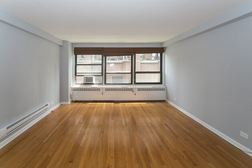Building Photo - 4180 N Marine Dr
