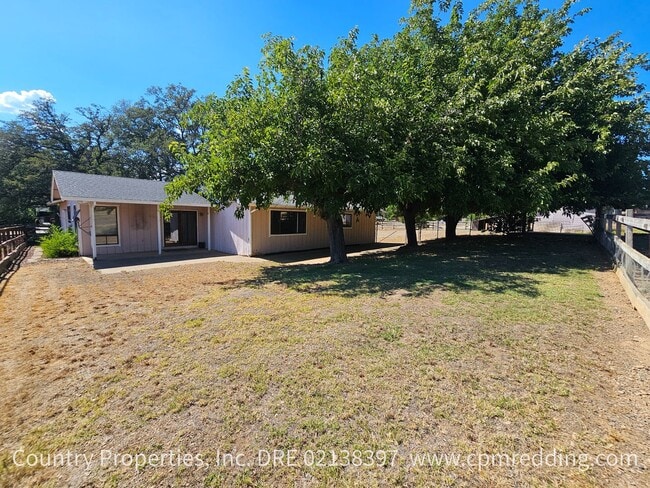 Building Photo - 12183 Dry Creek Rd