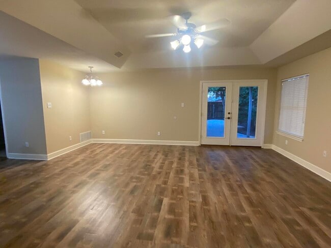 Building Photo - 3116 111th St