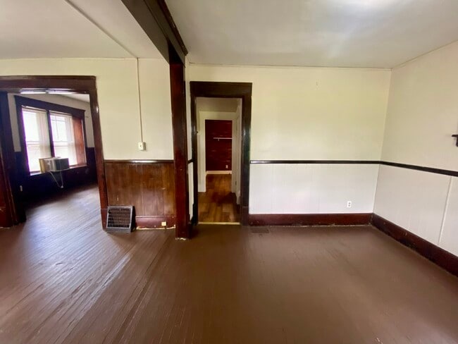 Building Photo - 664 Corley St
