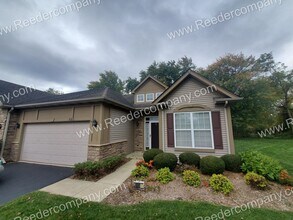 Building Photo - Spacious 2 bed 1.75 bath with 2 car attatc...