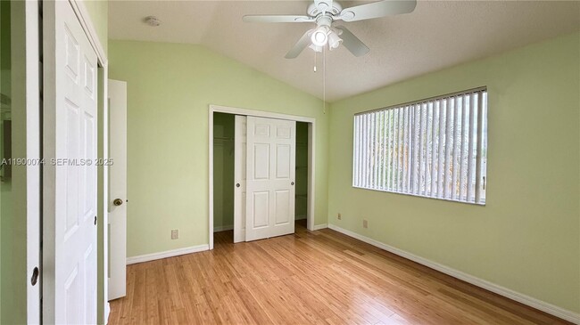 Building Photo - 870 NE 212th Terrace