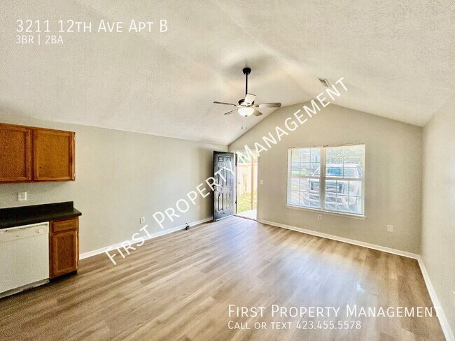 Building Photo - 3211 12th Ave